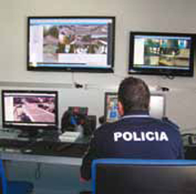 The municipal council of El Molar installed an analogue system of video surveillance that would help to protect its side buildings.