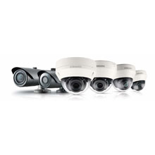 WiseNet Lite bullet IR and indoor dome IR cameras are equipped with either fixed or varifocal lenses