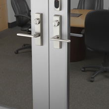 Sargent SE LP10 locks feature HID® multiCLASS SE™ technology to support multiple credentials, including PIV